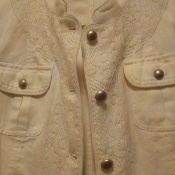 Chico's - NWT Alabaster Denim With Lace Layover Trim, Button Down, Pockets,... - Picture 4 of 14